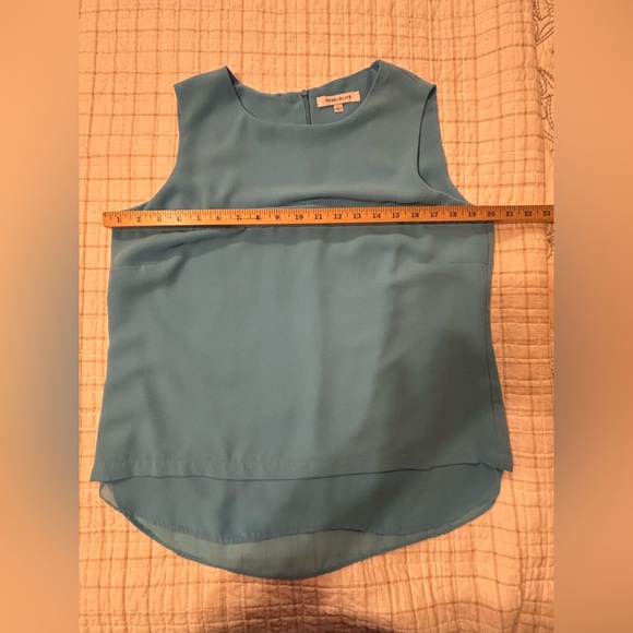 Rose & Olive Blue Sleeveless Top - Picture 6 of 7